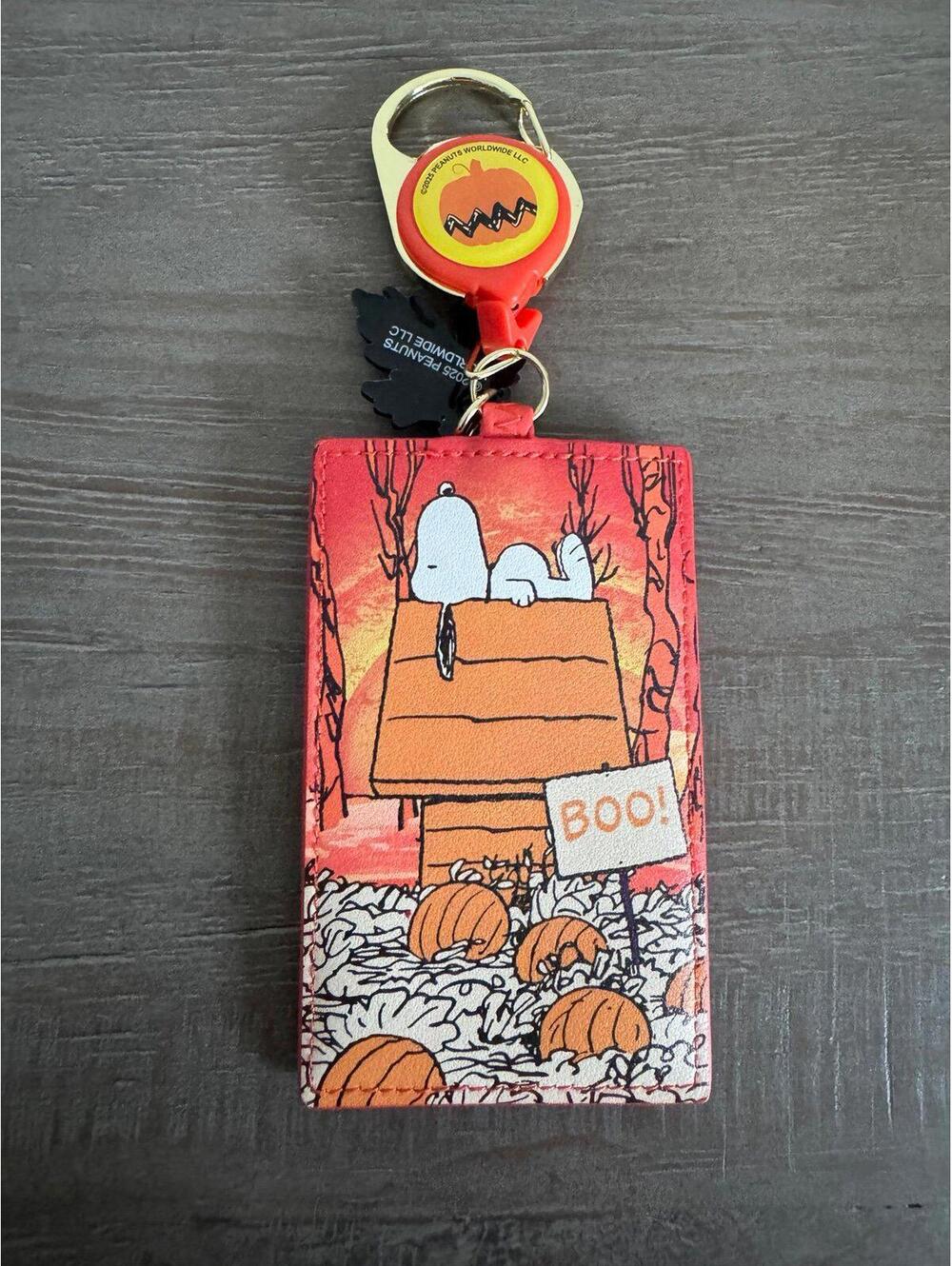 Peanuts Snoopy Pumpkin Patch Retractable Lanyard with Charm